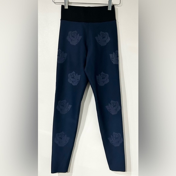 Ultracor Navy Rosette Print Ultra High Rise Legging XS - Picture 1 of 4